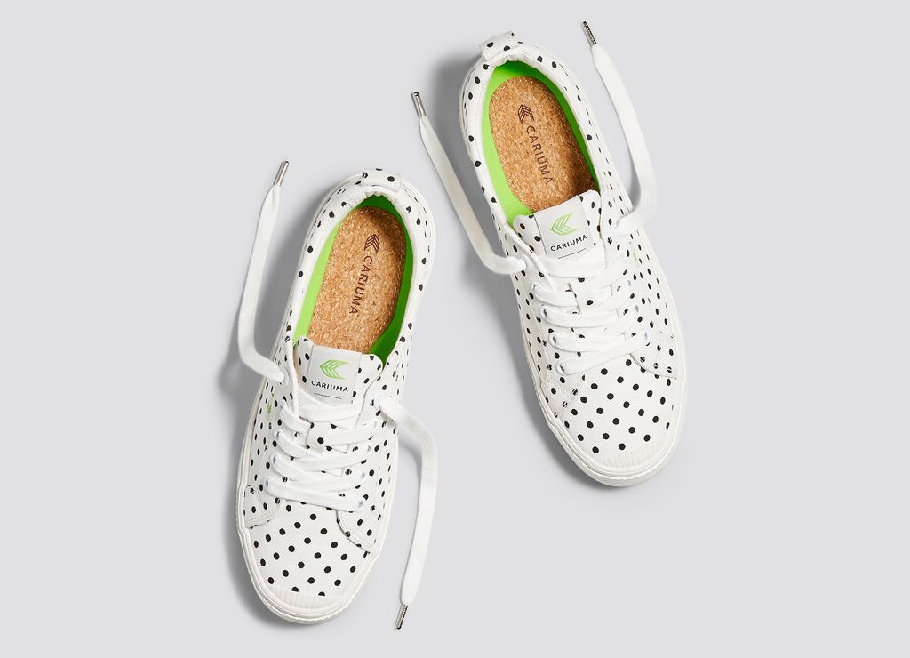 Baskets Cariuma OCA White/Black Polka Dots Homme | EKE-15082088