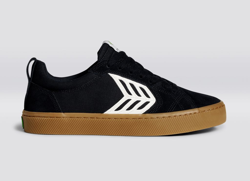 Baskets Cariuma Catiba All Black Gum/Ivory Logo Homme | YXL-88612644